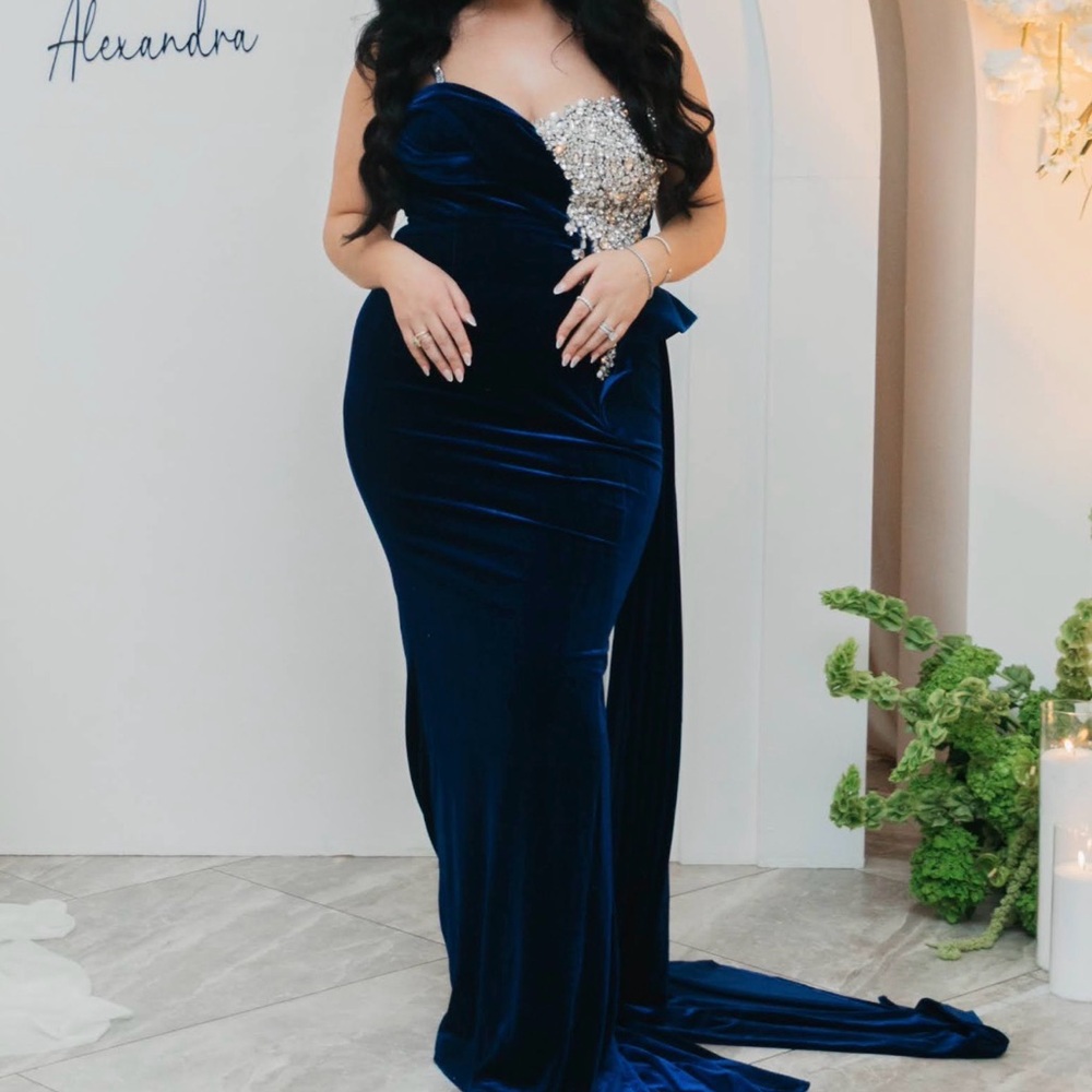 Elegant Blue Velvet Skirt